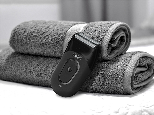 7065 Lithium Ion Rechargeable Wahl Compact Travel Shaver Black rinsable blades