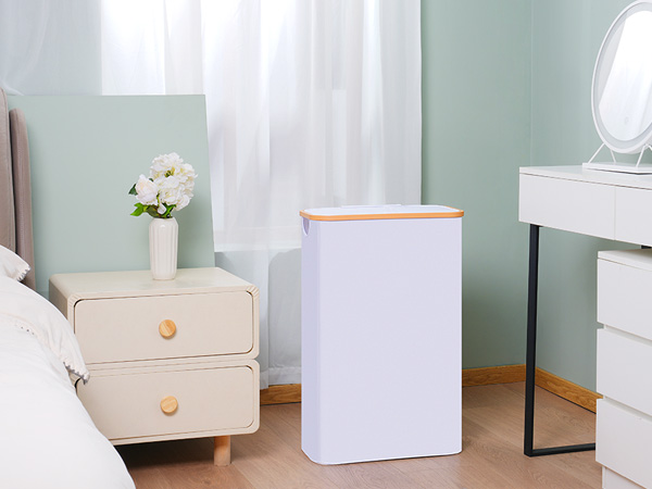dirty clothes hamper