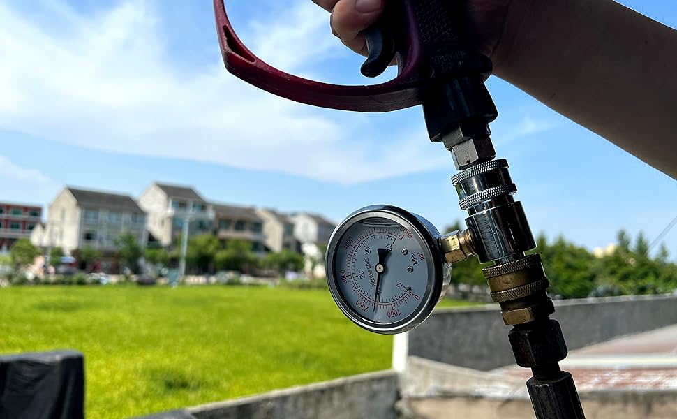 Pressure washer pressure gauge