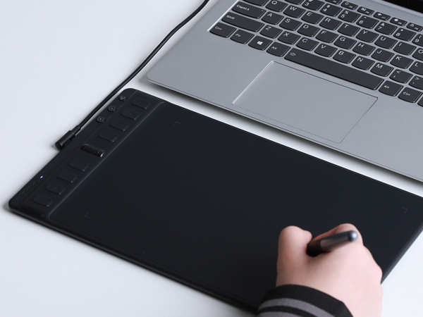 8 programmable press keys