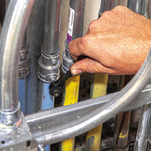 Flip sockets with 4 hex sizes, 1/4-Inch deep bit holding feature