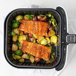 salmon in air fryer with vegetables