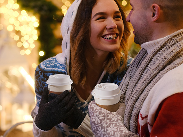 coffee cups with lids