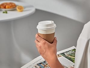 coffee cups with lids