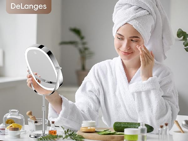 lighted makeup mirror with magnification