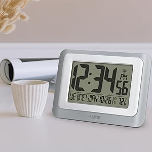 lacrosse, la crosse, 513-88907, atomic, digital clock, self set, calendar, temperature, thermometer