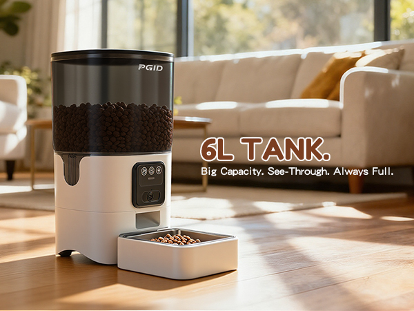 A large-capacity transparent GL tank for a pet feeder.