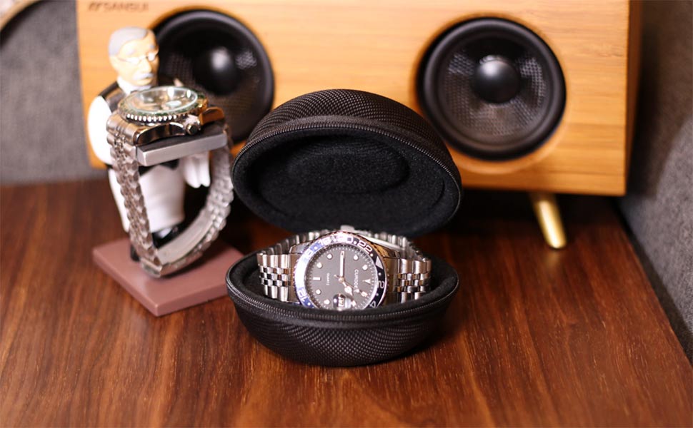 Having trouble to store your valuable watch and protect it in best condition when traveling