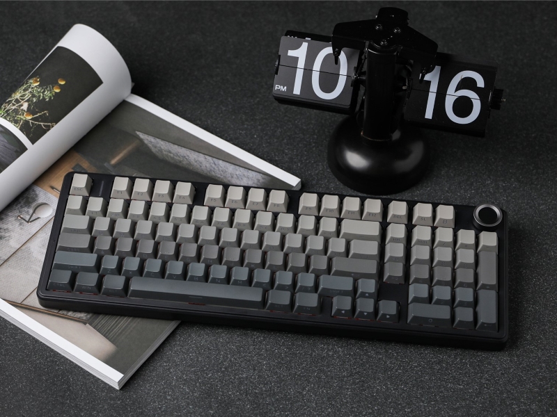 F99 PRO wireless gaming keyboard