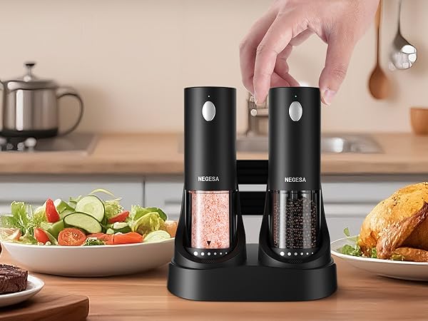 salt and pepper grinder set