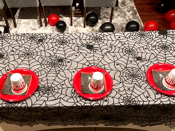 spider web table cover