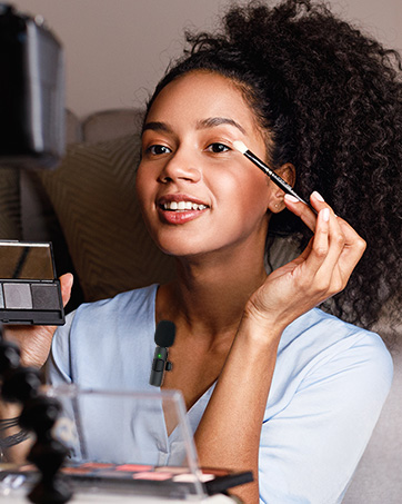 wireless lavalier microphones