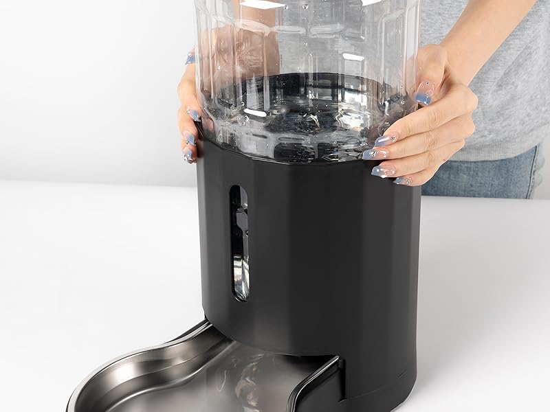 Put the drinking water bottle in