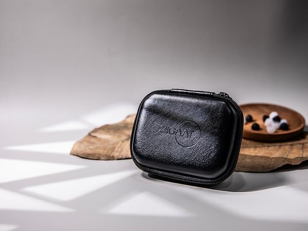 ZiiGaat PELLEPOD Leather Earbud Case