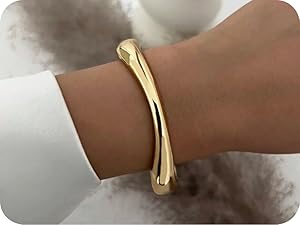 Thin gold bangles