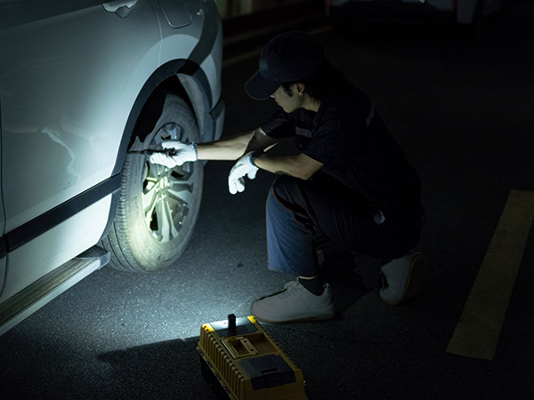 For night working-garage repair