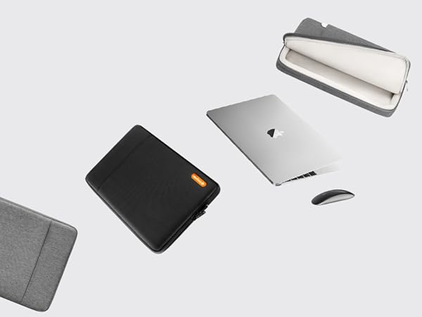 black laptop sleeve