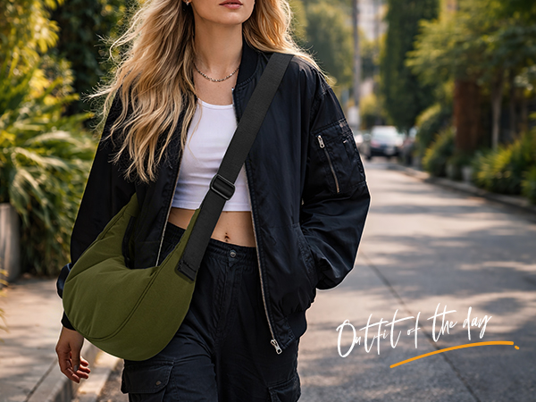 Medium crescent bag
