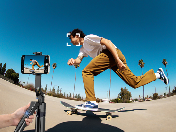 Face tracking tripod