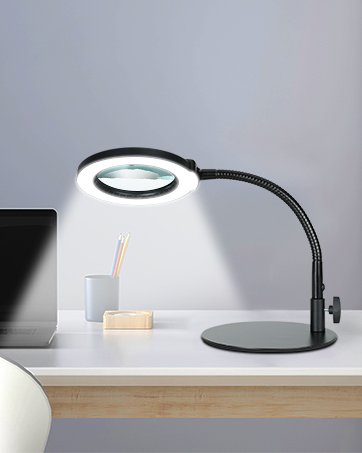table magnifying glass with light
