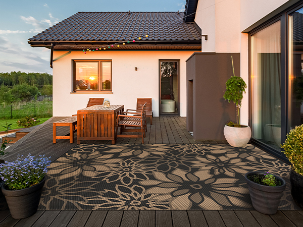 DECK RUG