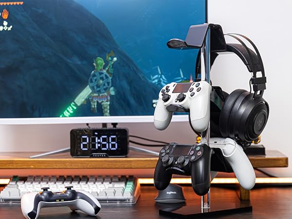 controller and headset stand