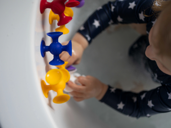 Squigz image 3