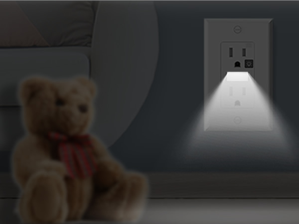 Receptacle Outlet with Night Light,Tamper-Resistant,15A,2 Pole,Standard Electrical Outlets