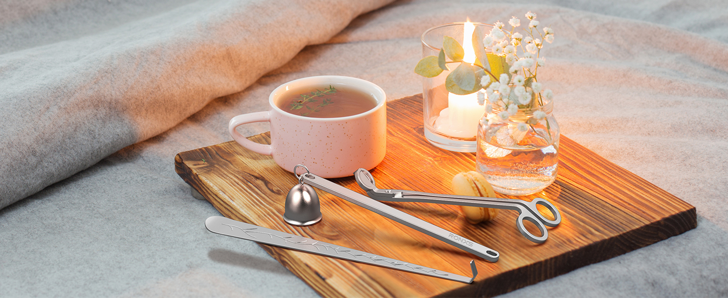 A candle care kit gold combines luxury with functionality.