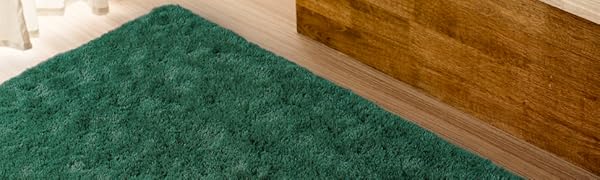 GREEN RUG