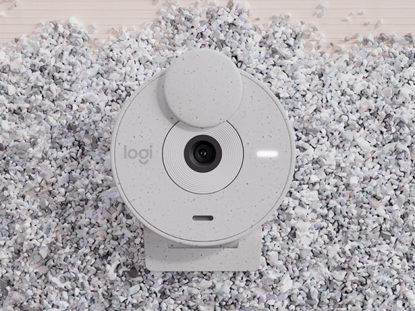 brio 300 full hd webcam white recycled plastic pieces on background