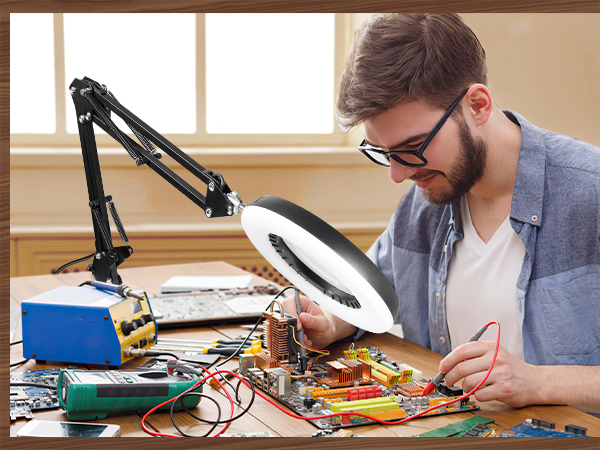 Magnifying Glass with Light