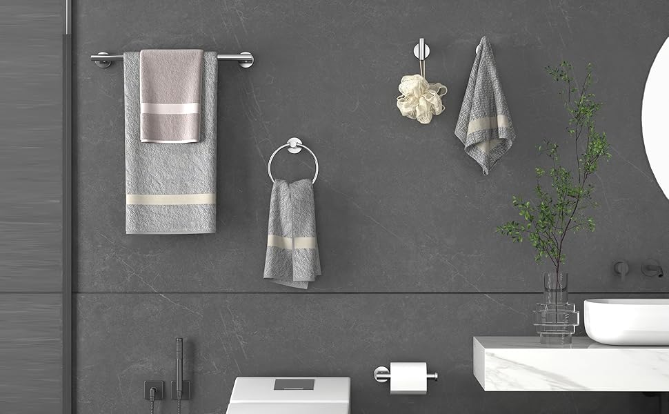 Bathroom hardware set