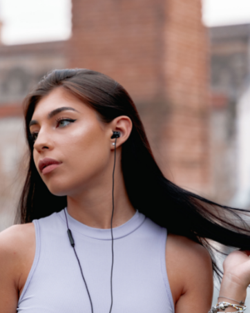 earphones with microphone