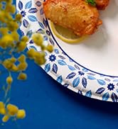 JOLLY CHEF 8.37 inch Disposable Paper Plates 140 Count Soak Proof, Cut Proof, Heavy Duty Printed ...
