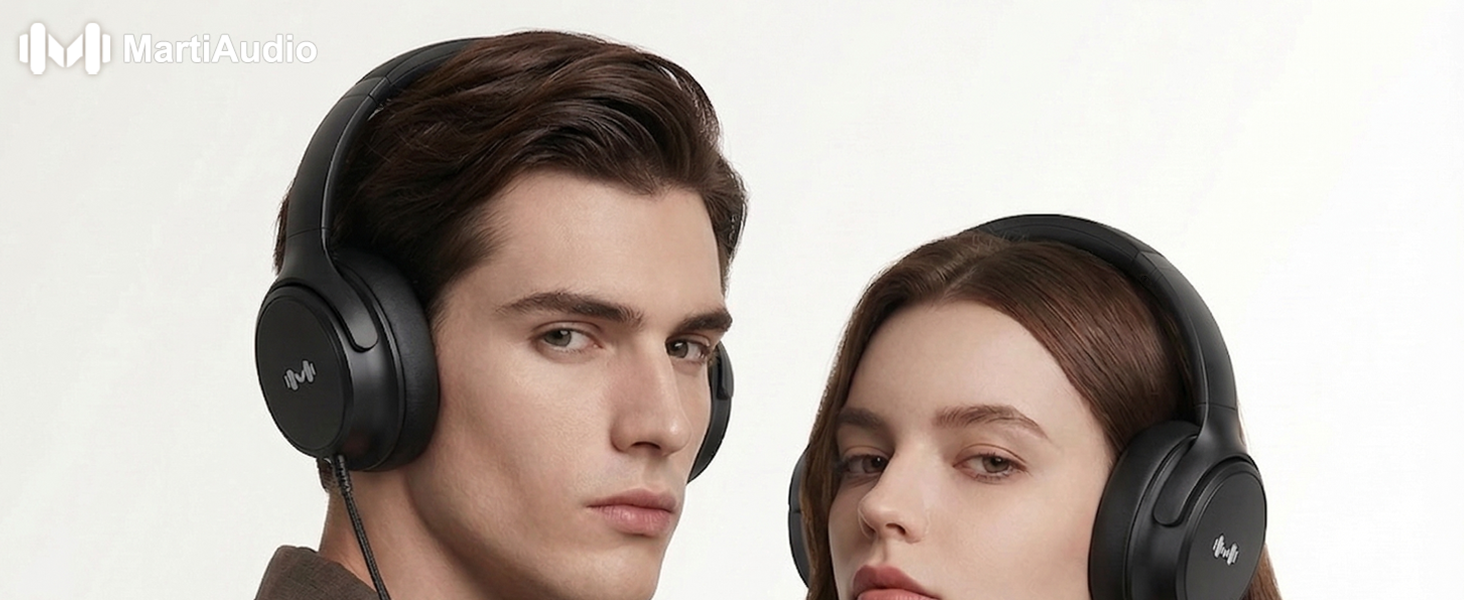 MartiAudio headphones showing universal compatibility with USB-C and 3.5mm audio jacks.