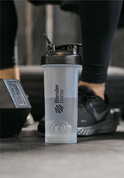 BlenderBotte Classic clear bottle best for effectively making protein shakes every time at the gym