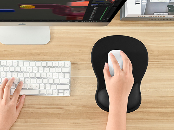 mouse pad with wrist support