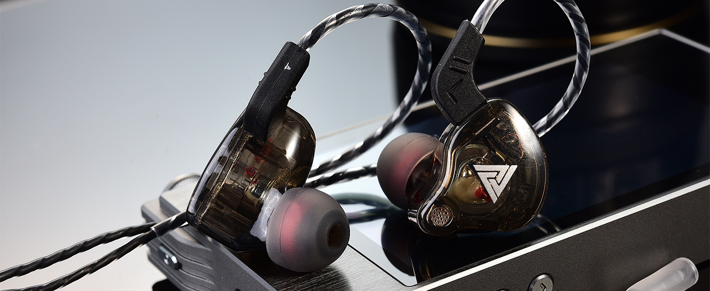 gaming earbuds with mic