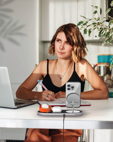 Magnetic Wireless Charger for iPhone
