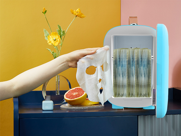 FACIAL MASK STORAGE