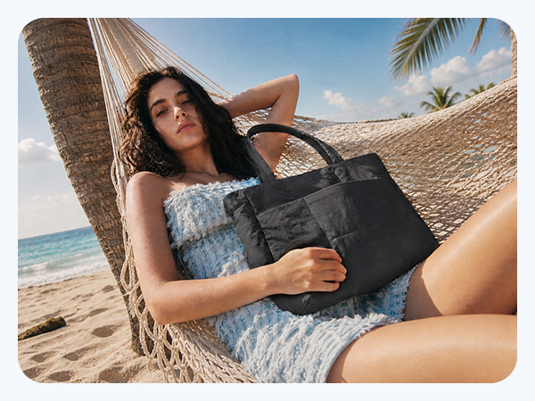 black tote bag