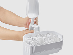 Remove Ice Scoop