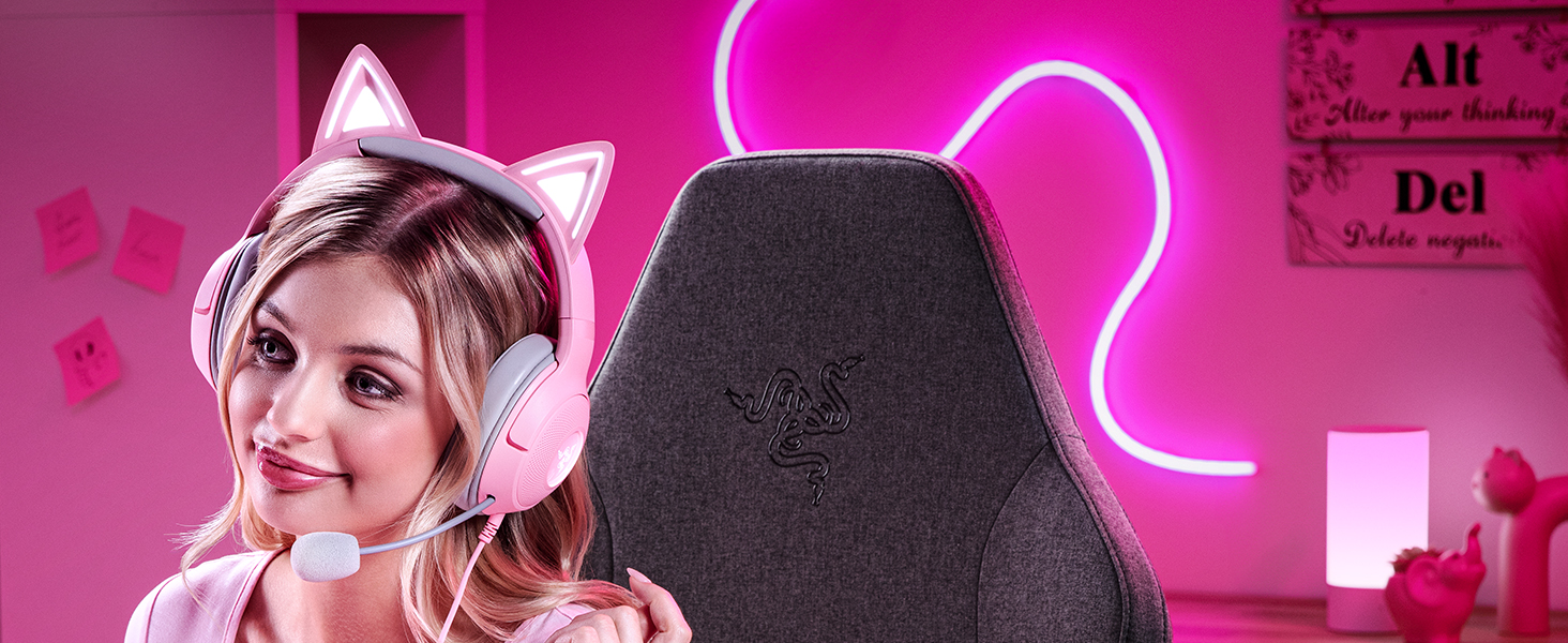 over-ear streaming retractable clear voice capture audio customizable RGB LED