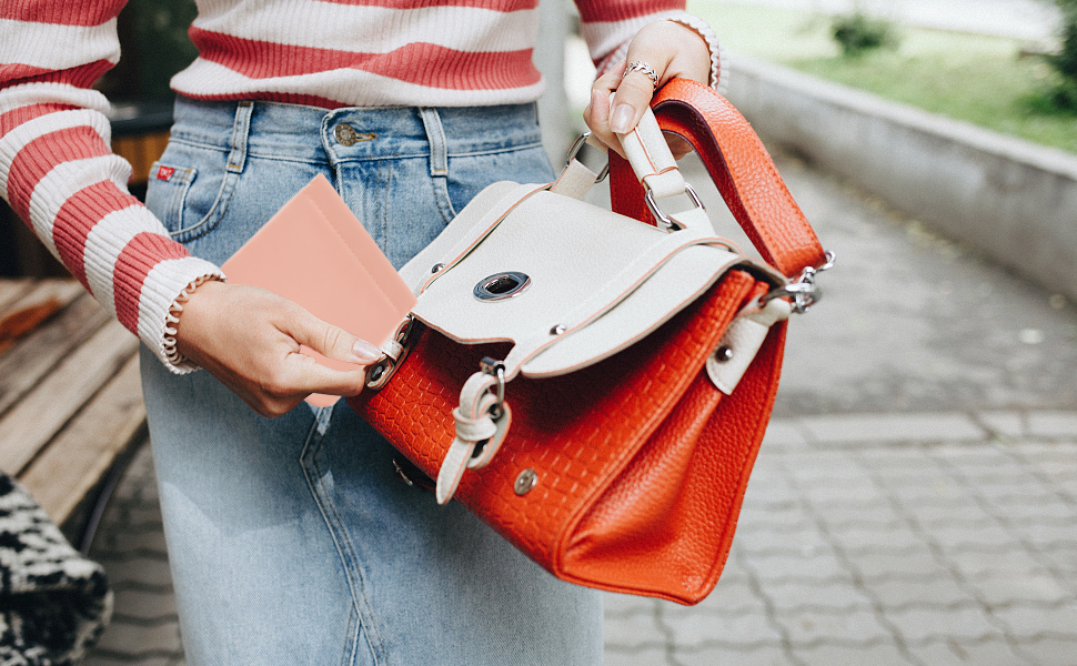 pocket cosmetic bag