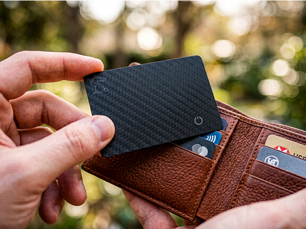 TRSC001CF-Tracking card placed inside wallet