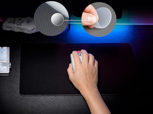 Equipped with non-slip rubber foot pads, the bottom firmly grips all flat desktop surfaces