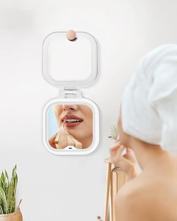 travel mirror with light
