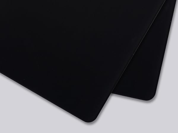 The 3.2mm slim thickness and rounded edge design make the wrist and forearm more comfortable