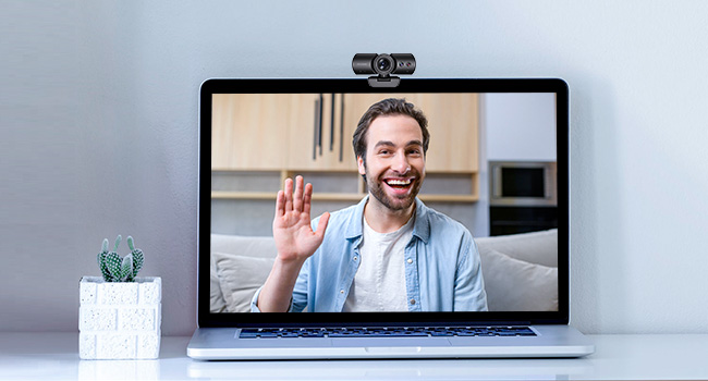 Scenarios of using HelloCam in a meeting.